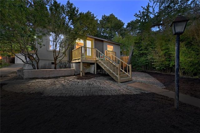 3207 Breeze TER A, Austin, TX 78722