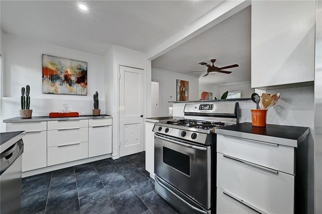 3207 Breeze TER A, Austin, TX 78722