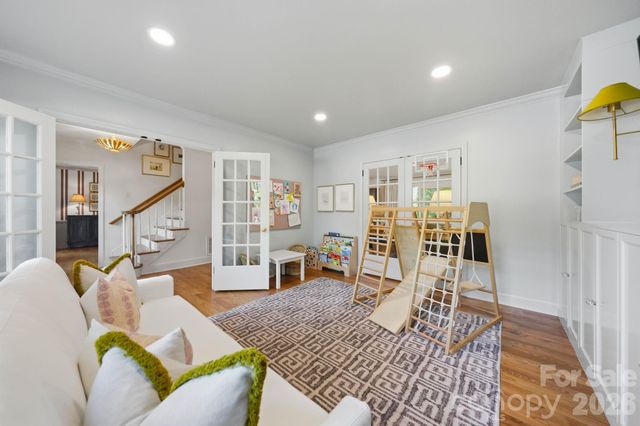1015 Thistle Court, Charlotte, NC 28211