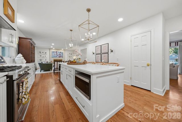 1015 Thistle Court, Charlotte, NC 28211