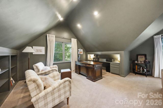 1015 Thistle Court, Charlotte, NC 28211
