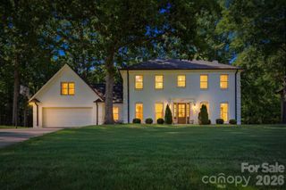 1015 Thistle Court, Charlotte, NC 28211