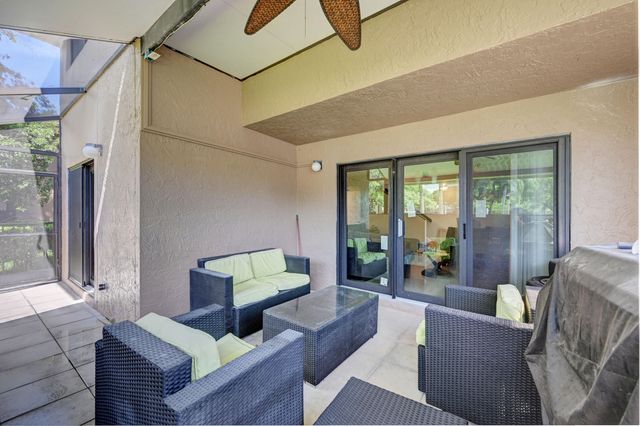 2384 NW 36th Avenue, Coconut Creek, FL 33066