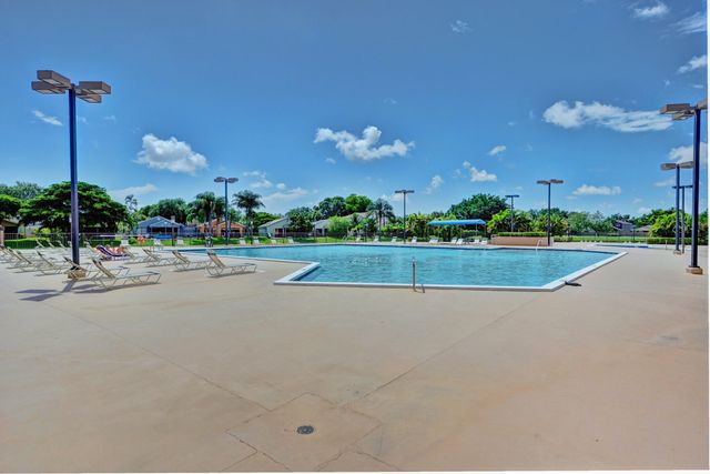 2384 NW 36th Avenue, Coconut Creek, FL 33066