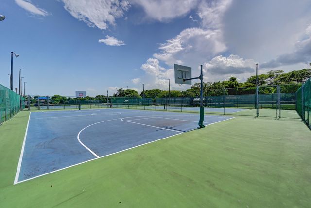 2384 NW 36th Avenue, Coconut Creek, FL 33066