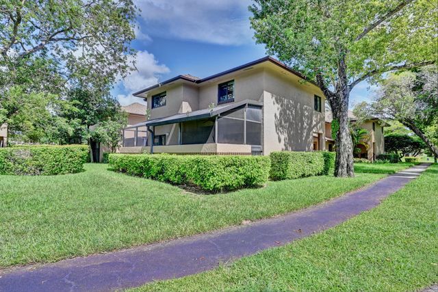 2384 NW 36th Avenue, Coconut Creek, FL 33066