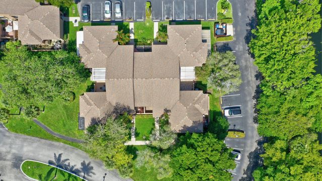 2384 NW 36th Avenue, Coconut Creek, FL 33066