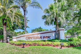 2384 NW 36th Avenue, Coconut Creek, FL 33066