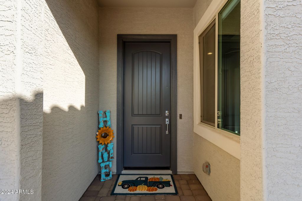 Image 12 of property listing at 16093 S 178TH Avenue, Goodyear, AZ 85338