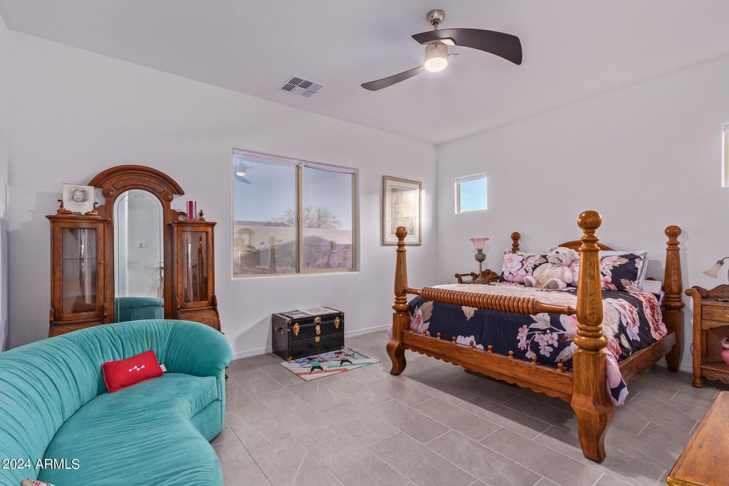 Image 20 of property listing at 16093 S 178TH Avenue, Goodyear, AZ 85338