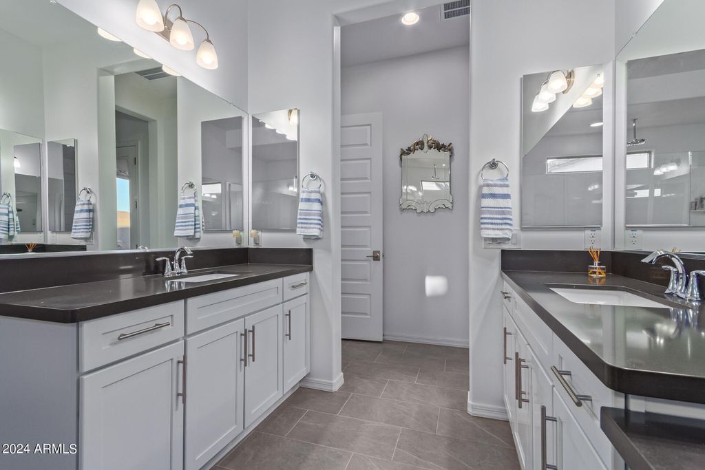 Image 24 of property listing at 16093 S 178TH Avenue, Goodyear, AZ 85338
