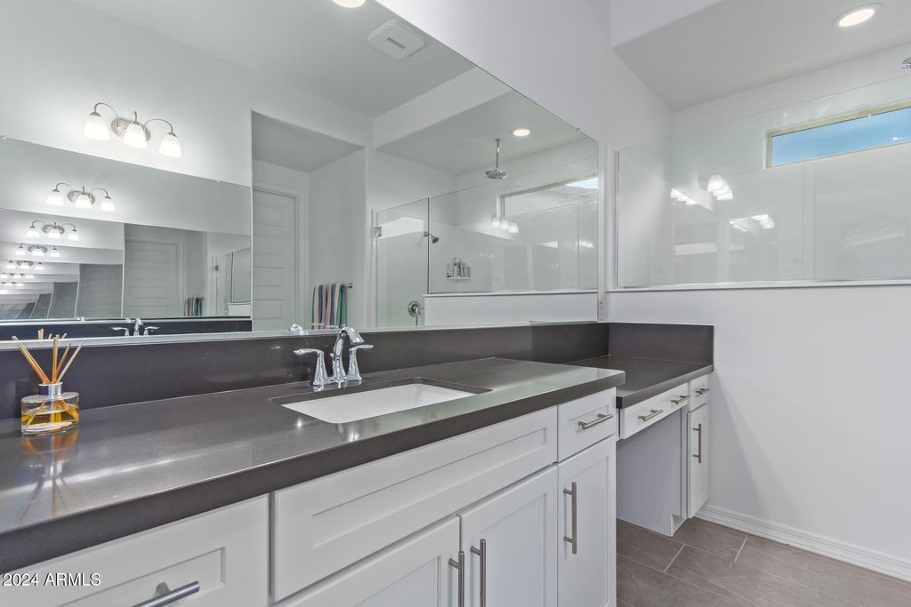 Image 25 of property listing at 16093 S 178TH Avenue, Goodyear, AZ 85338