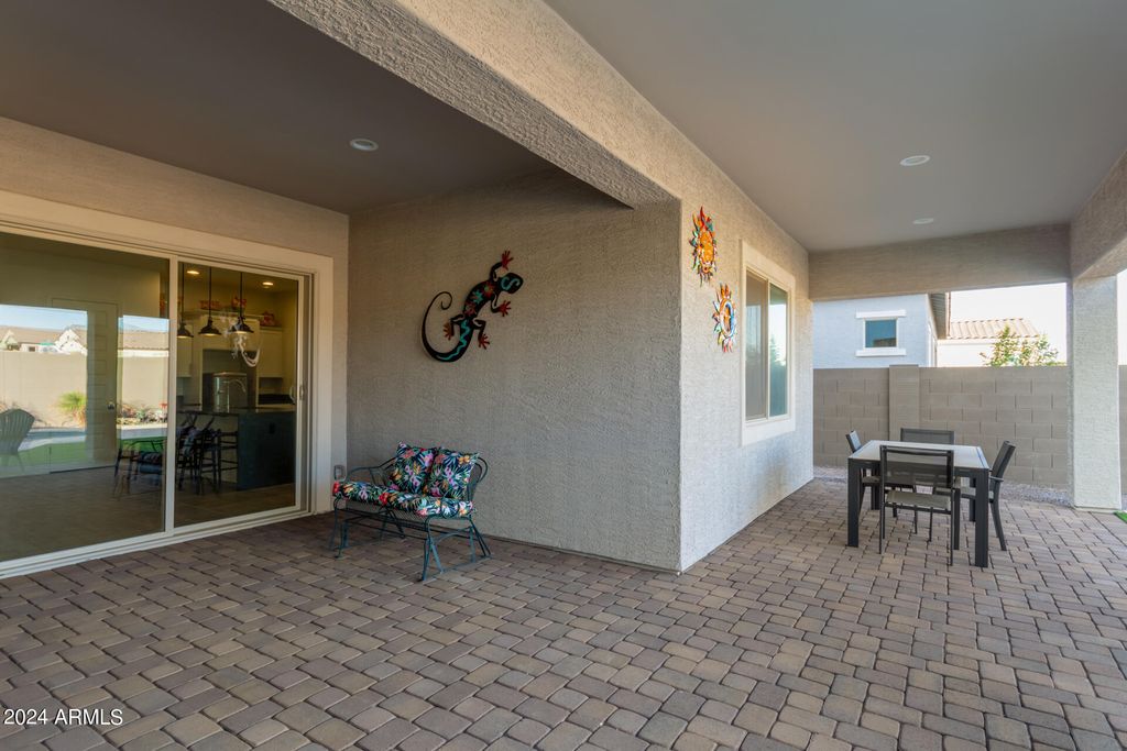 Image 37 of property listing at 16093 S 178TH Avenue, Goodyear, AZ 85338