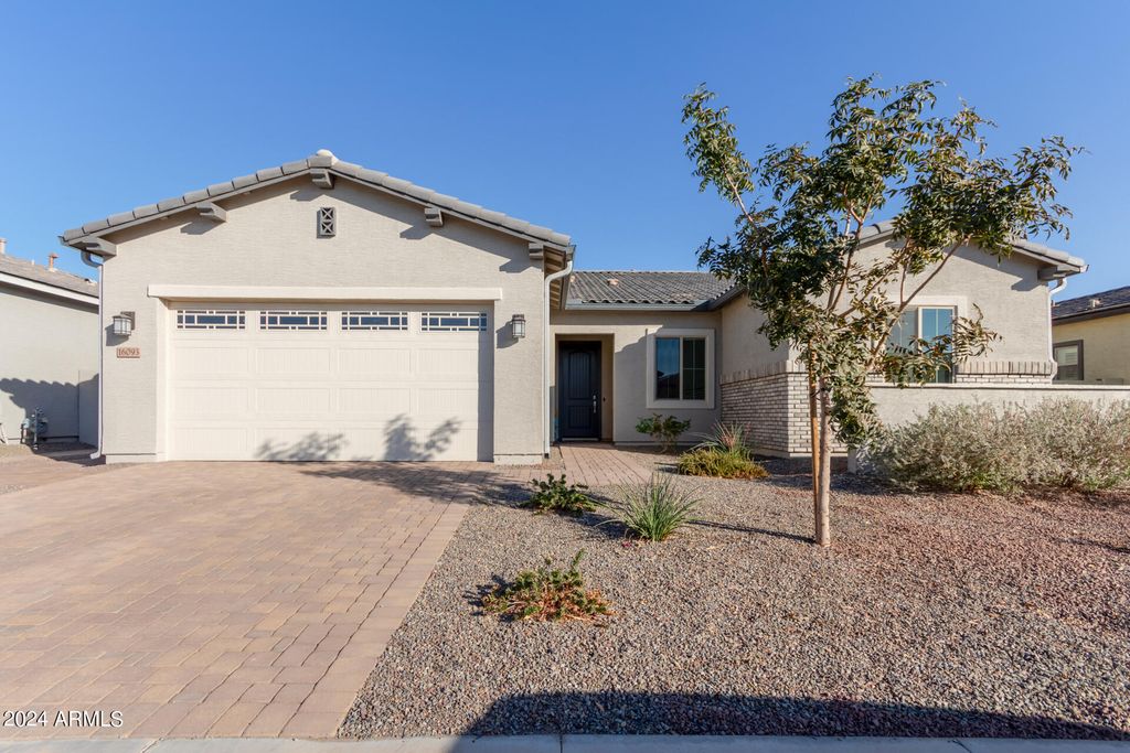 Image 42 of property listing at 16093 S 178TH Avenue, Goodyear, AZ 85338