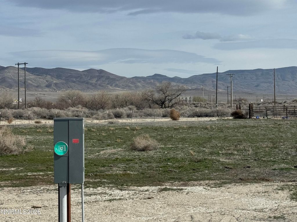 Image 3 of property listing at 88 River Banks Court, Lovelock, NV 89419