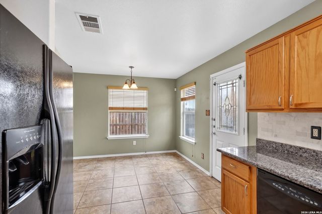 8948 SCARLET CRK, Universal City, TX 78148