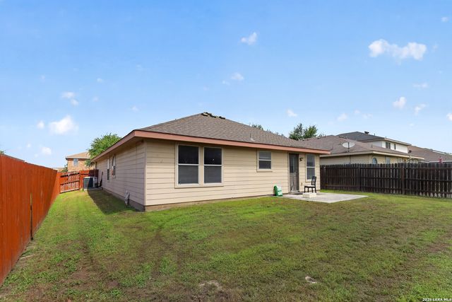 8948 SCARLET CRK, Universal City, TX 78148