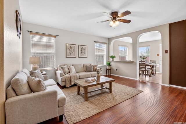 8948 SCARLET CRK, Universal City, TX 78148