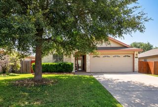 8948 SCARLET CRK, Universal City, TX 78148