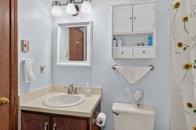 64 Highwood Dr 64, Franklin, MA 02038