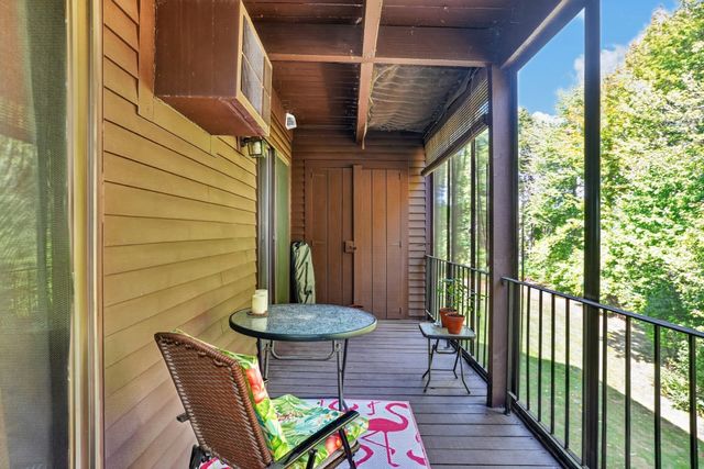 64 Highwood Dr 64, Franklin, MA 02038