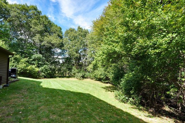 64 Highwood Dr 64, Franklin, MA 02038