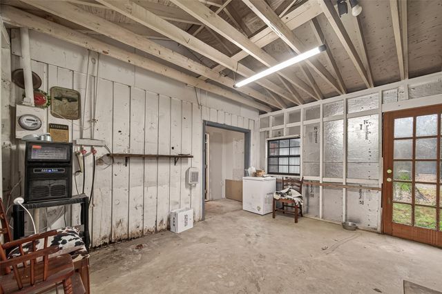 588 County Road 2307, Cleveland, TX 77327