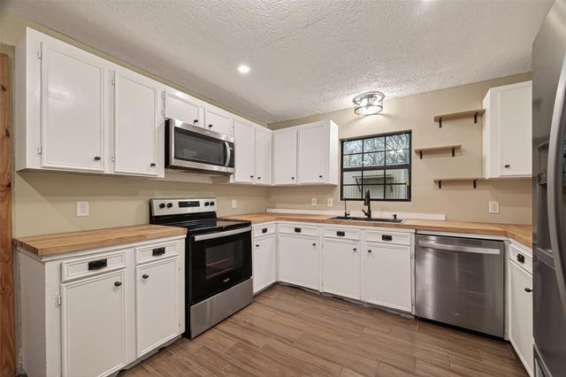 588 County Road 2307, Cleveland, TX 77327