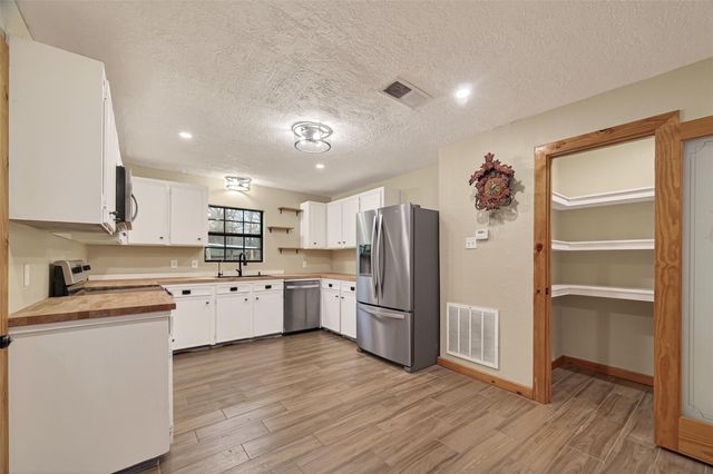 588 County Road 2307, Cleveland, TX 77327