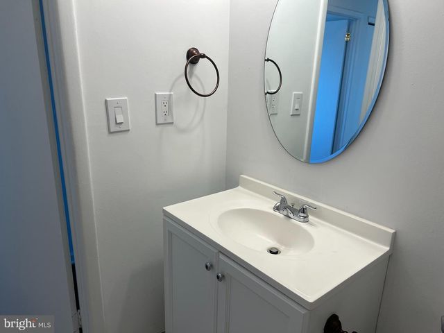 1707 ASPEN DR, Plainsboro, NJ 08536