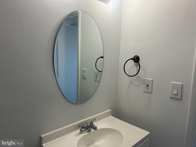 1707 ASPEN DR, Plainsboro, NJ 08536