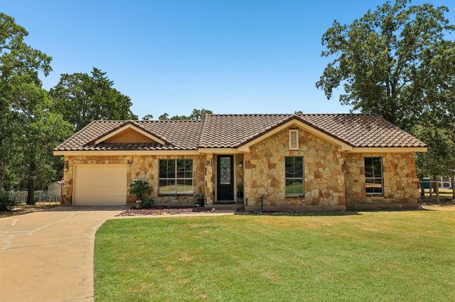 126 King ST, Bastrop, TX 78602