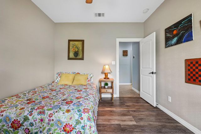 126 King ST, Bastrop, TX 78602