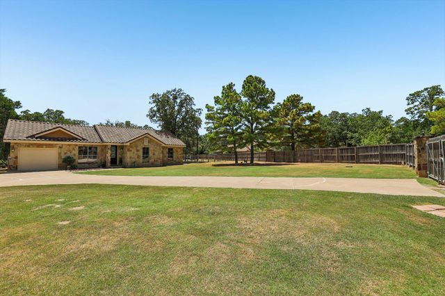 126 King ST, Bastrop, TX 78602