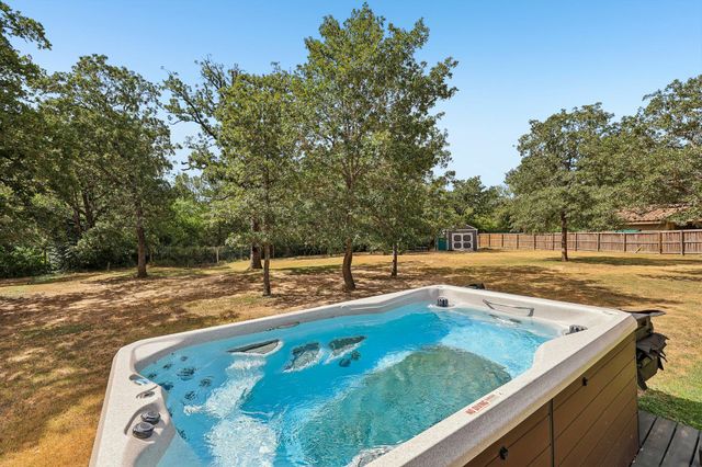 126 King ST, Bastrop, TX 78602