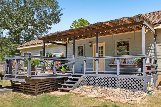 126 King ST, Bastrop, TX 78602