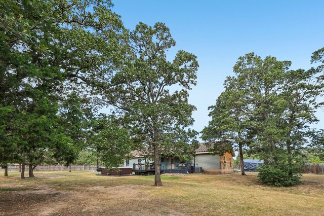 126 King ST, Bastrop, TX 78602