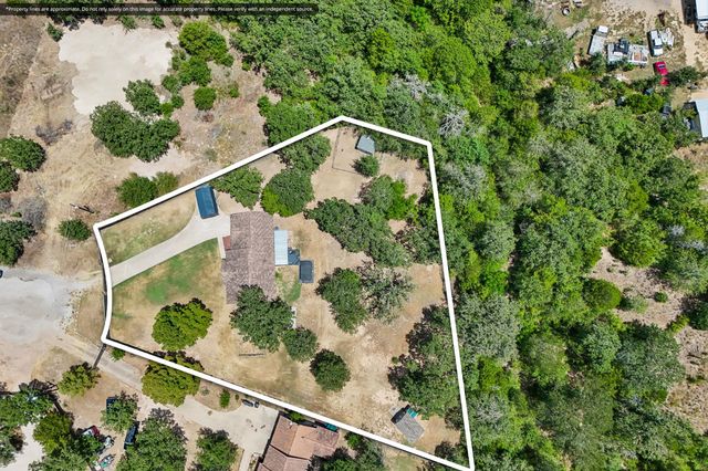 126 King ST, Bastrop, TX 78602