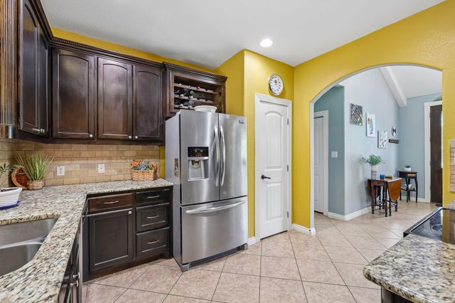 126 King ST, Bastrop, TX 78602