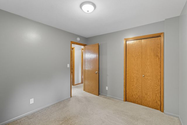 221 Crestwood Drive, North Mankato, MN 56003