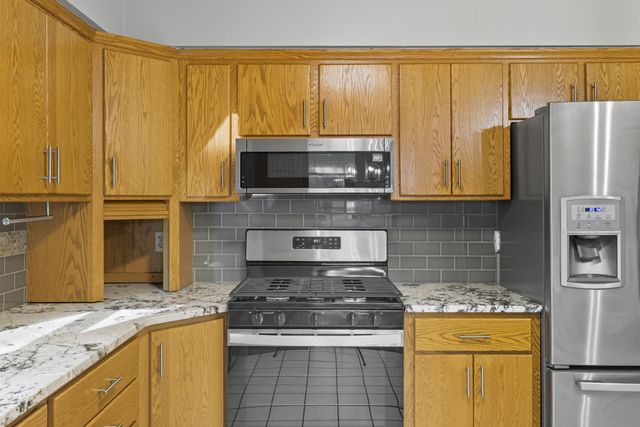 221 Crestwood Drive, North Mankato, MN 56003