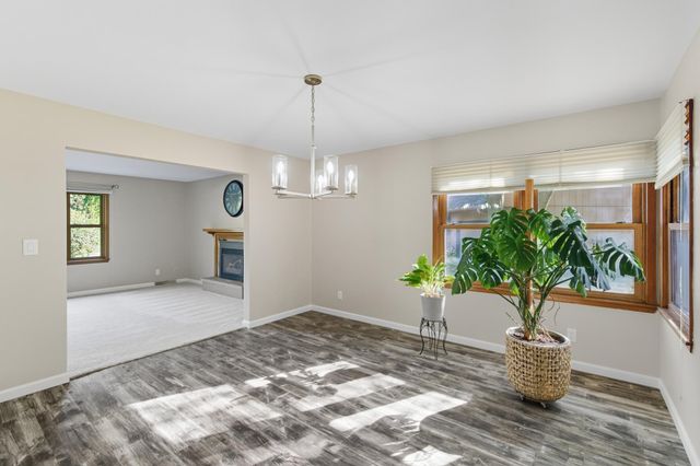 221 Crestwood Drive, North Mankato, MN 56003