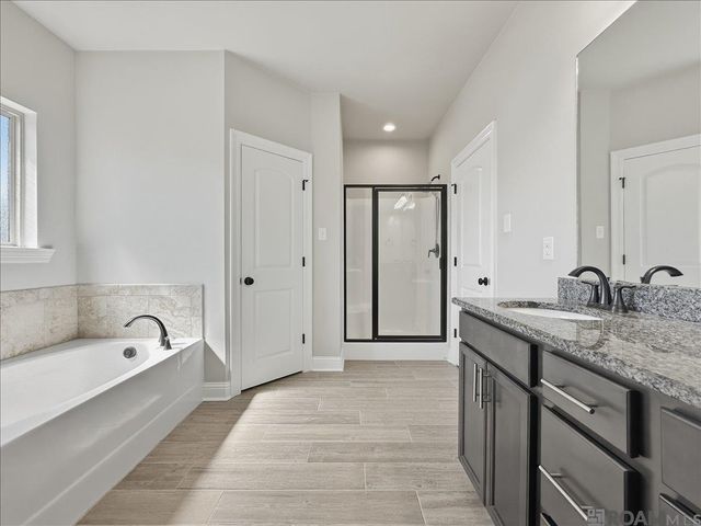 8880 Providence Dr, Denham Springs, LA 70726