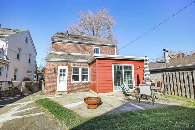 320 Claranna Avenue, Oakwood, OH 45419