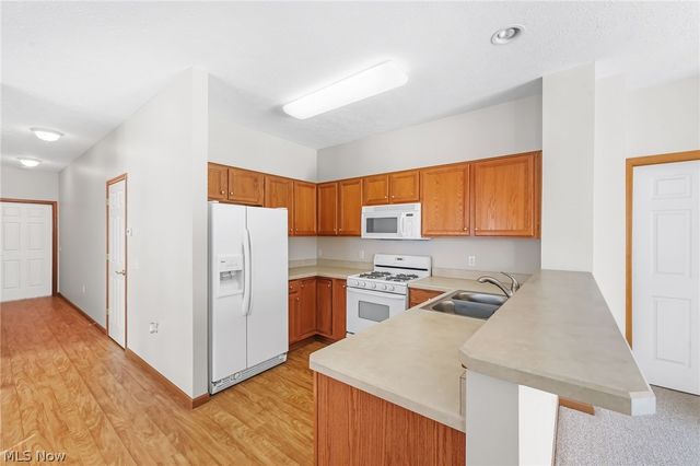 2195 Southampton Lane, Avon, OH 44011