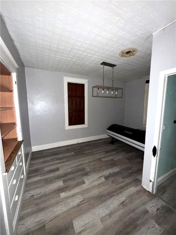 540 S 9th St, Connellsville, PA 15425