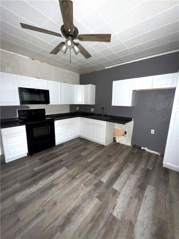 540 S 9th St, Connellsville, PA 15425