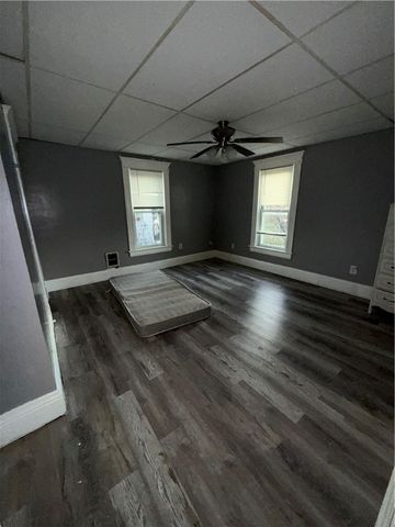 540 S 9th St, Connellsville, PA 15425