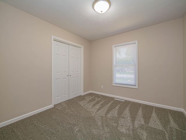 13165 N BRANCH ST, Hallsville, MO 65255