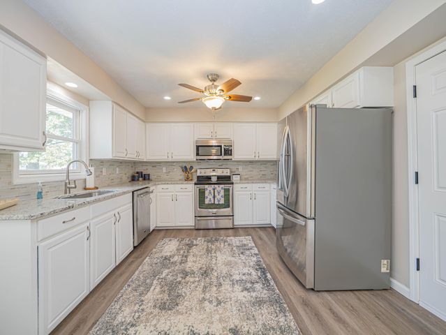 13165 N BRANCH ST, Hallsville, MO 65255